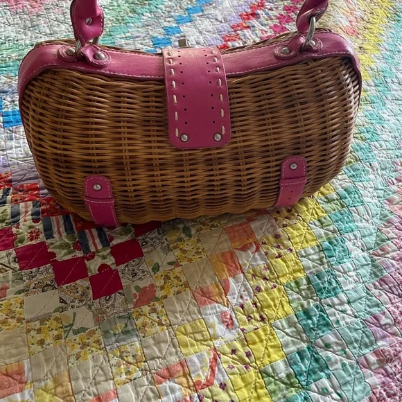 Pink and Tan Woven Women's Bag - Picture 4 of 7